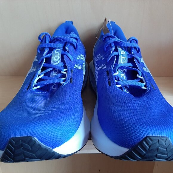 Sold Elsewhere: Mens Asics Novablast 5 size 10.5 neutral running shoes - Picture 9 of 10